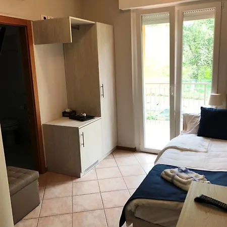Casa Marinella فندق مالتشيزينيه