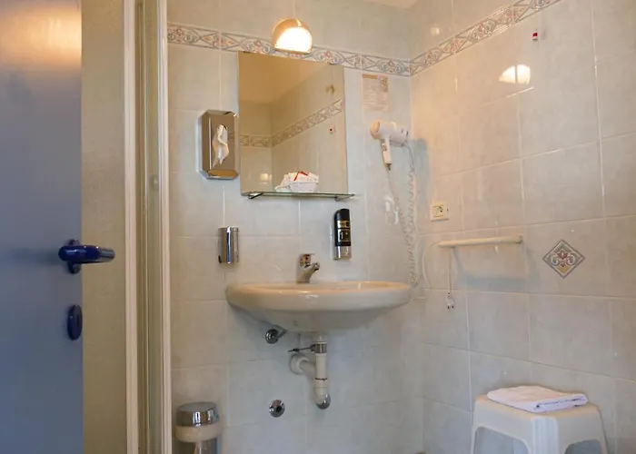 Casa Marinella מלון 3*