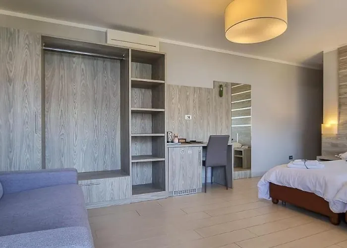 Casa Marinella מלון 3*