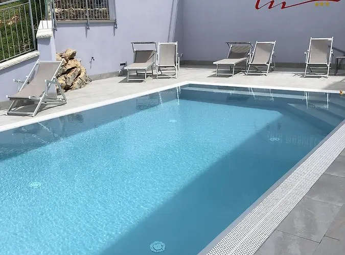 מלון Casa Marinella מאלצ'סינה