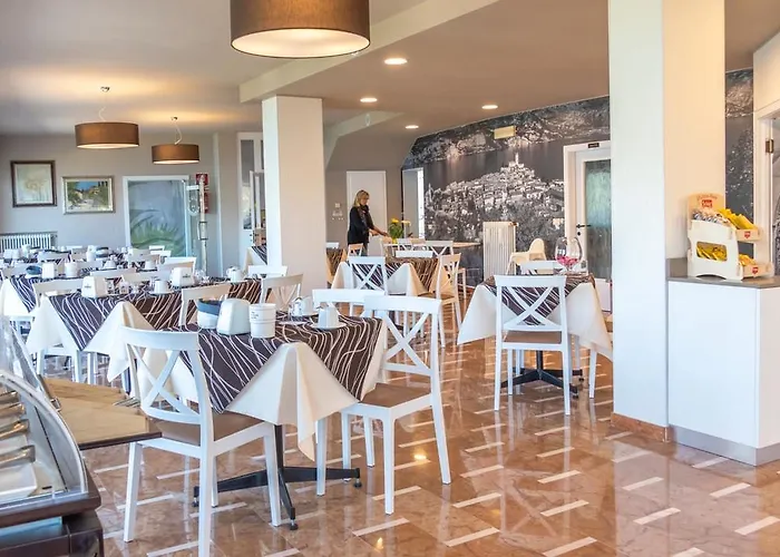 Casa Marinella מלון