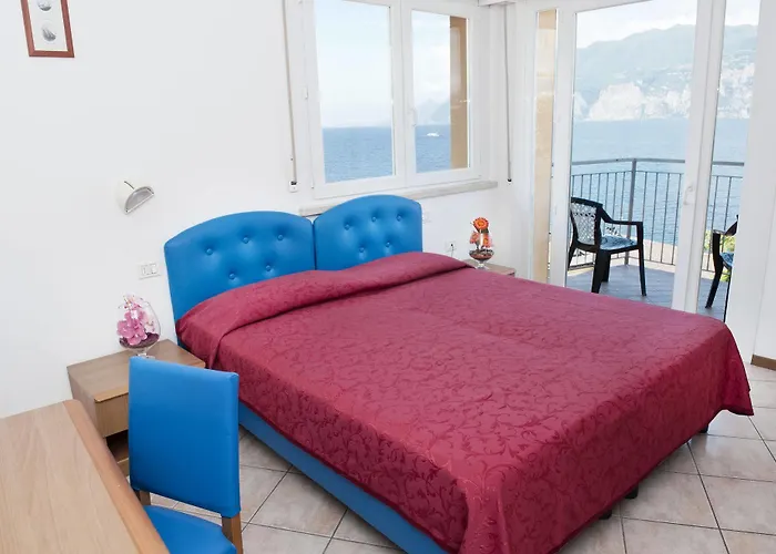 מלון Casa Marinella 3*