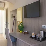 马里内拉之家酒店 3*