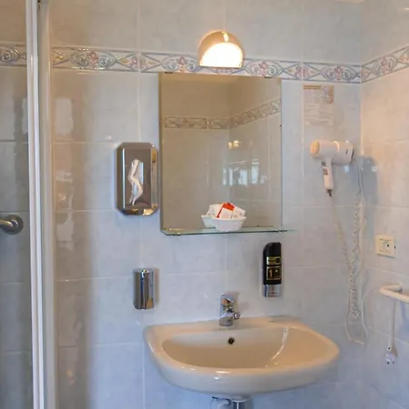 Casa Marinella Hotel 3*