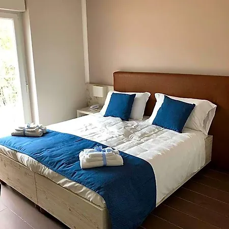 מלון Casa Marinella 3*