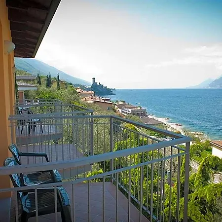 Casa Marinella Hotel 3*