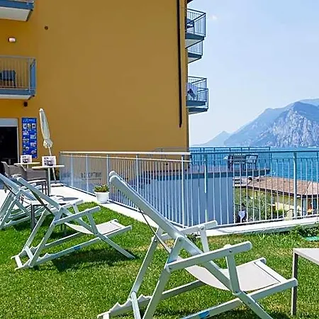 Casa Marinella Hotel 3*