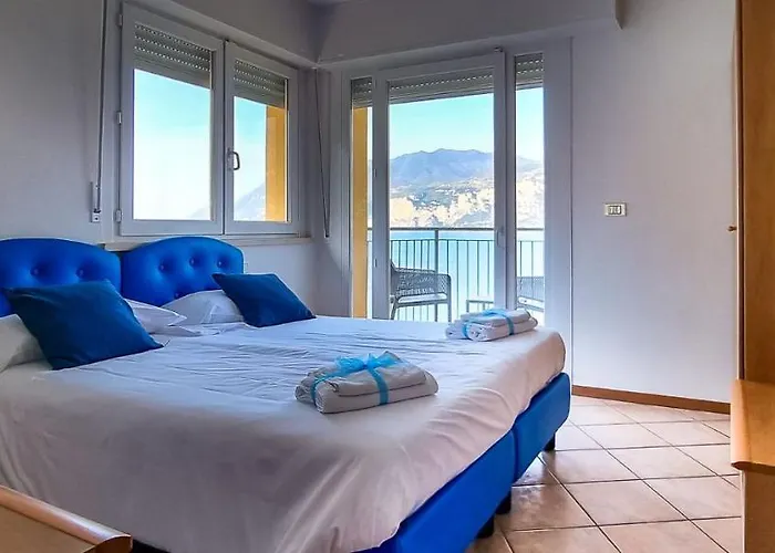 马里内拉之家酒店 3* 马尔切西内