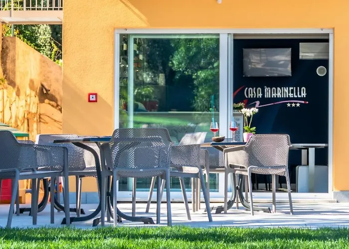 马里内拉之家酒店 马尔切西内