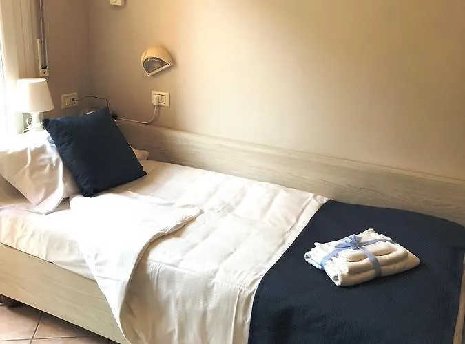 马里内拉之家酒店 马尔切西内