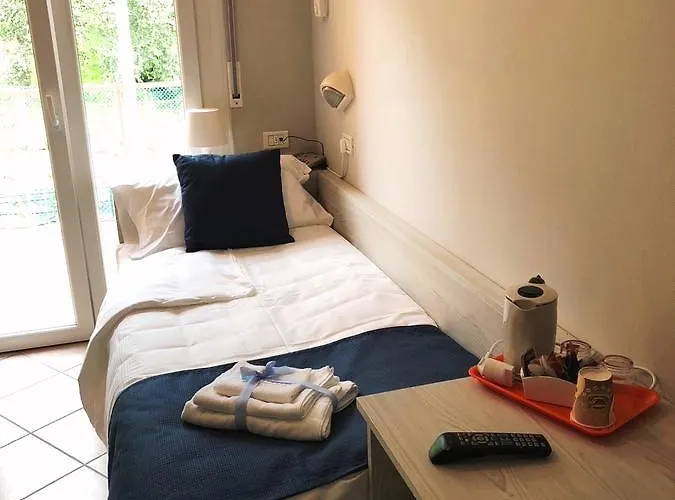 马里内拉之家酒店 3* 马尔切西内