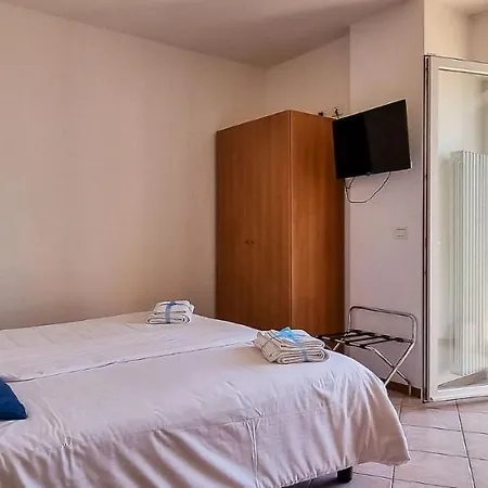 Отель Casa Marinella Мальчезине