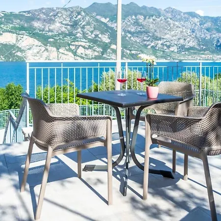 Отель Casa Marinella Мальчезине