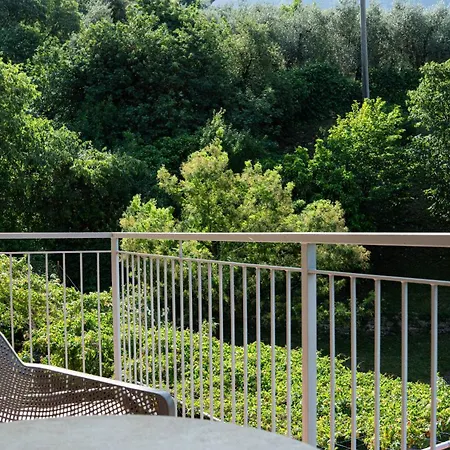 Casa Marinella Отель Мальчезине