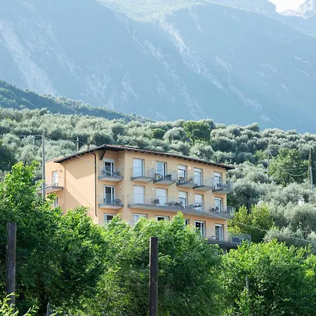 Casa Marinella Мальчезине