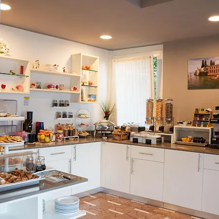 Casa Marinella 3* Мальчезине