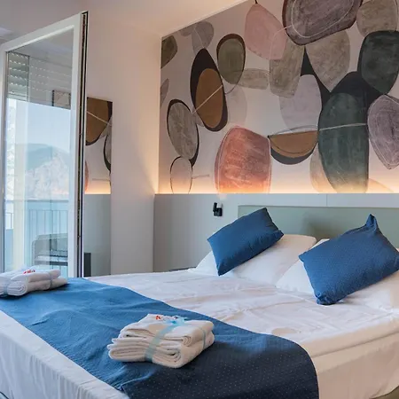 Отель Casa Marinella Мальчезине