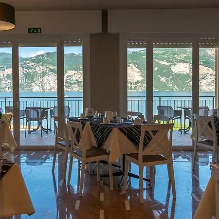 Casa Marinella Отель 3*