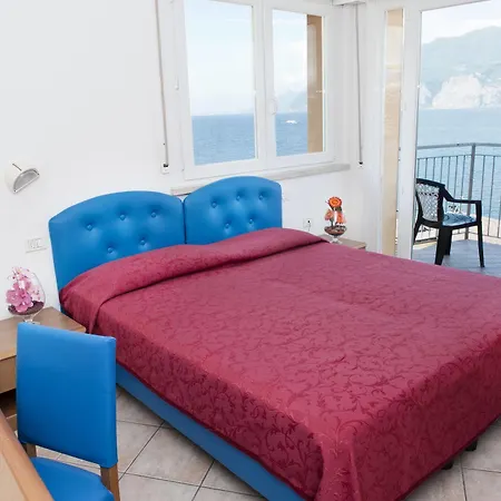 Hotel Casa Marinella 3*